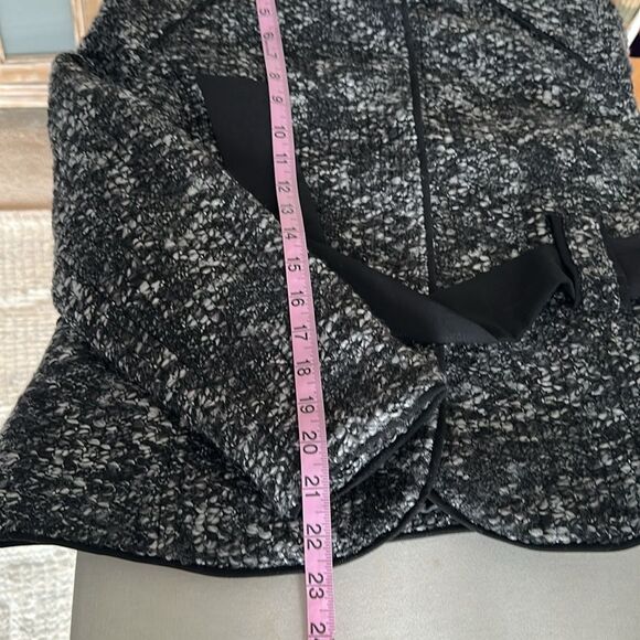 Sandro Paris Women’s Boucle Tweed Jacket Black/Gray Size Large Petite Office - Picture 13 of 14